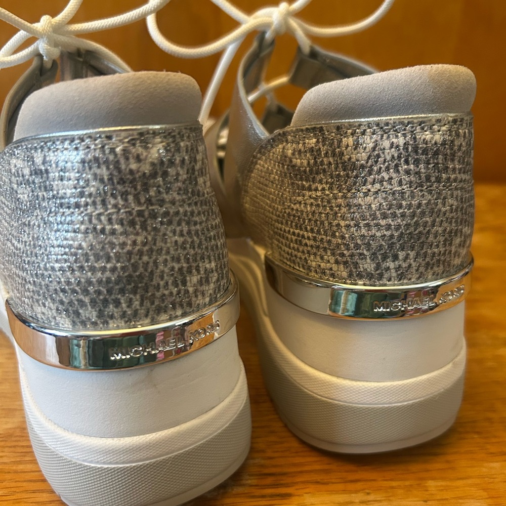 *NEW* Michael Kors Silver Sneakers - Picture 3 of 6